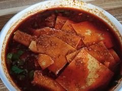 麻辣米线-老字号杨坡红油米线腊汁肉夹馍(东四道巷店)