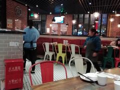 大堂-新大咀港式茶餐厅(宝山万达店)