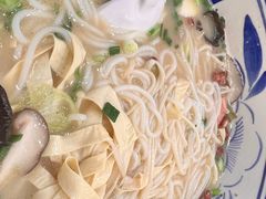 -阿超过桥米线(画展路店)