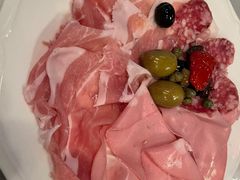 精选意大利火腿拼盘配油醋腌蔬菜-Fiume福弥意大利餐厅