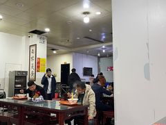 -牛一嘴·兰州牛肉面·大盘鸡(财富中心店)