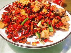辣子鸡-华盛园卷子王农家菜水库鱼
