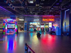 -世代星球·保龄球·镭战真人CS·团建(杨浦店)