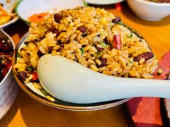 怪噜炒饭-包整·丝娃娃(一览甲秀楼风景店)