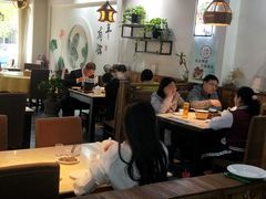 大堂-魏铭鱼头捞饭(晋阳路店)