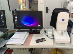 -豪门视光·星趣控·蔡司依视路眼镜代理商(中央大街店)