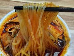 红油米线-老字号杨坡红油米线腊汁肉夹馍(东四道巷店)