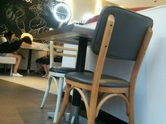 -必胜客(武汉欢乐谷店)