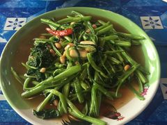 -Thiw Soen Seafood Restaurant