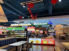 -五四MALL美食广场