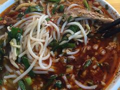 -巍山火巴肉饵丝(大理古城店)