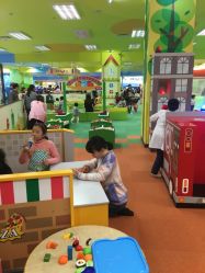 -莫莉幻想儿童乐园(武汉金银潭永旺店)