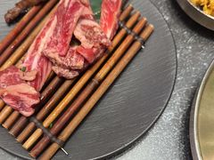 -草家酱蟹炭火烤肉店(珲春南路二店)