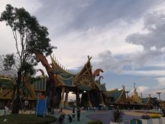 -七彩云南欢乐世界