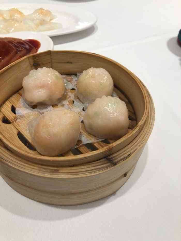 粤珍轩(新城广场店)-"菜品可以 能记得就是台湾卤肉 鹅肝 豆腐.