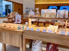 面包甜点陈列柜-那家面包房(珠江路店)