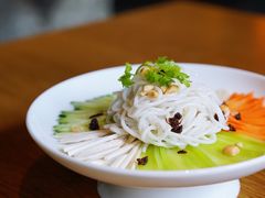 鲜鸡枞咸鸡丝拌云南米线-新荣记(西溪湿地店)