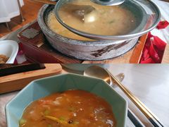 招牌小龙虾红汤泡饭-蜜桃花开·中西融合菜E&W(南长街店)