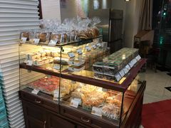 面包甜点陈列柜-老大昌(淮海中路店)