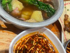 -怪噜范·老贵阳街头名小吃(鸿通城店)