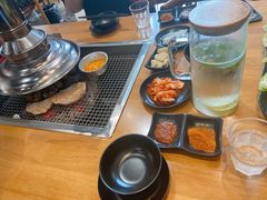 -肉甲韩国木炭烤肉(新壹街1店)