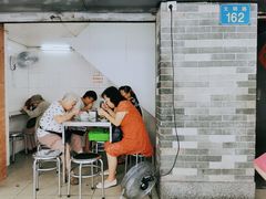 用餐区-達揚原味燉品(文明路店)