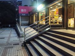 -卜蜂莲花(杨高南路店)