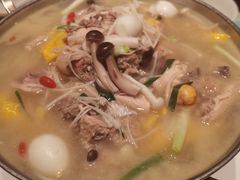 鸡汤-虹泥小厨(南国花园总店)