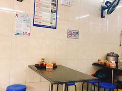 -丫丫桂林米粉(学府店)