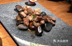 Green Stone Pan-Seared Wagyu Cubes