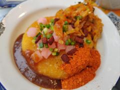 -包整·丝娃娃(一览甲秀楼风景店)