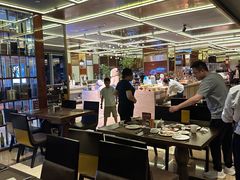 -大中华希尔顿酒店-念自助餐·嗨啤·小龙虾