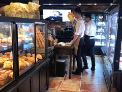 面包甜点陈列柜-红跑车(徐州彭城广场金地商都店)