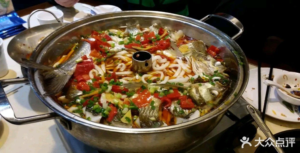 大方传统菜-汽锅太湖白鱼-菜-汽锅太湖白鱼图片-湖州美食-大众点评网