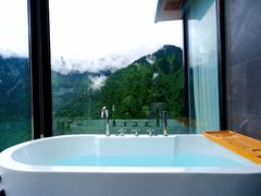 -贡嘎雪山