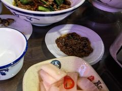 -富正毅三下锅·湘西韵味(天门山索道店)
