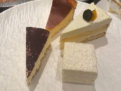 -牛YO寿喜烧·铁板烧和牛火锅自助(市府恒隆店)