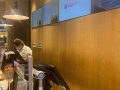 -巴黎贝甜(大宁国际商业广场店)