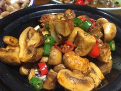 葱爆养生菇-五味堂·江浙土菜(月河特色店)