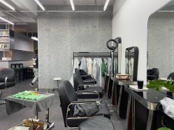 -诗悦发型SALON·圣罗兰店
