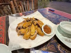 -头上红煨盐鸡·非遗院子餐厅