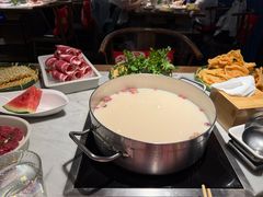 -尚尚仙·酸汤猪手·猪肚鸡火锅(华联万柳购物中心店)