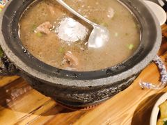 -霄汉牛三鲜湖北砂锅菜(万松园2店)