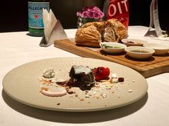 巧克力熔岩蛋糕-郑州绿地JW万豪酒店The Grill烤汇扒房