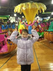 -维佳童话镇演出现场(徐东店)