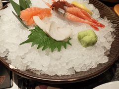 -牛YO寿喜烧·铁板烧和牛火锅自助(市府恒隆店)