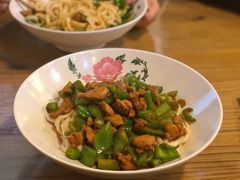 辣爆小公鸡面-锅儿挑面馆