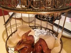 蜜制烤乳鸽-避风塘(宝山万达店)