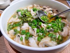 酸汤鱼-小大董·烤鸭(凤凰汇店)