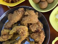 -BHC炸鸡(明洞总店)